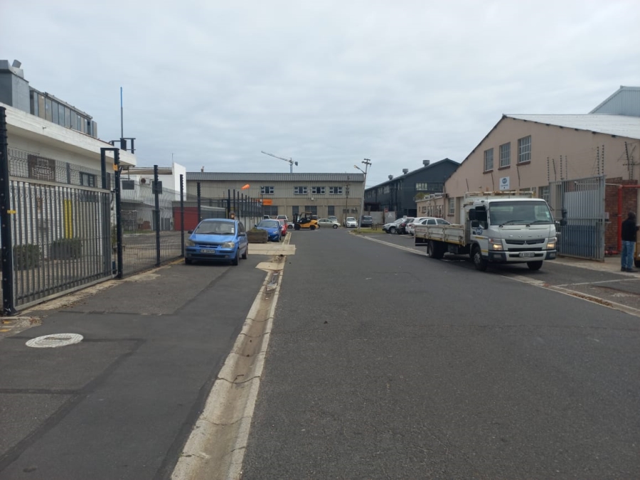 To Let commercial Property for Rent in Paarden Eiland Western Cape